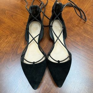 Vince Camuto Pointed Toe Lace Up Flats (Size: 8)